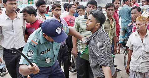 সাইড দিতে দেরি করায় কলেজ শিক্ষক”কে পুলিশের মারধর