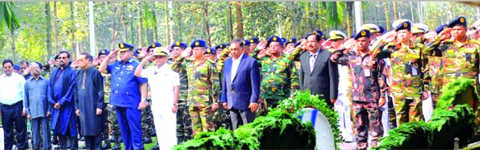 শ্রদ্ধা আর শোকের মধ্য দিয়ে গত রবিবার পালিত হয়েছে পিলখানা হত্যা দিবস