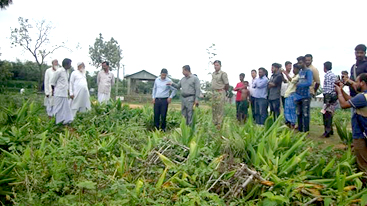 আখাউড়ায় স্বাধীনতার ৪৭ বছরেও সীমান্তে অরক্ষিত গণকবর পরিদর্শনে ত্রিপুরার নিযুক্ত হাইকমিশনার