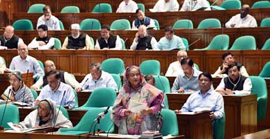 লুটে খাওয়ার টাকা ব্যাংকে নেই : সংসদে প্রধানমন্ত্রী