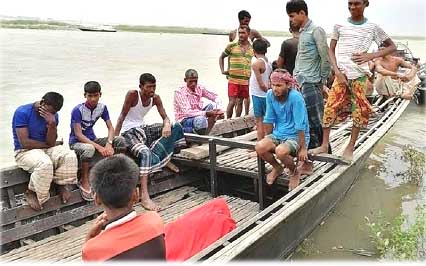 সিরাজগঞ্জে নৌকাডুবি; ভেসে উঠল একে একে ১২টি লাশ