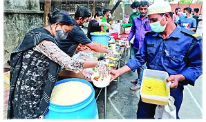 হাজারো মানুষের মেহমানখানা