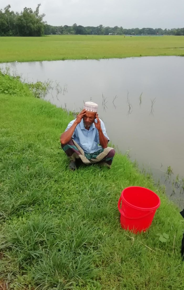 কসবায় পাহাড়ি ঢলে ৭ লাখ টাকার মাছ হারিয়ে বিপাকে বাচ্চু মিয়া