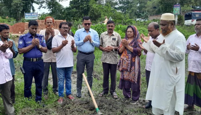 কসবা প্রেসক্লাবের বাউন্ডারি দেয়াল নির্মান কাজের উদ্বোধন 