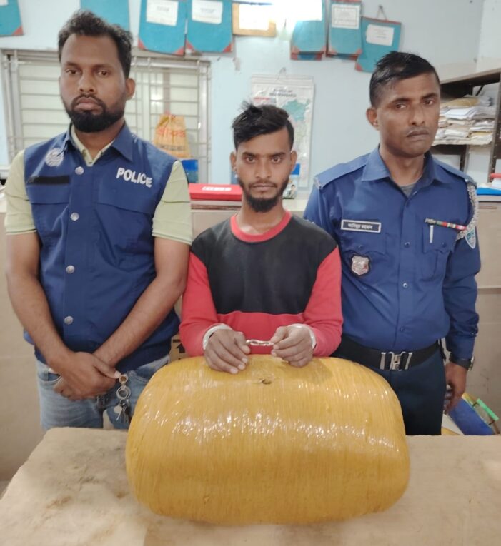 কসবায় ১০ কেজি গাঁজাসহ ১জন গ্রেফতার