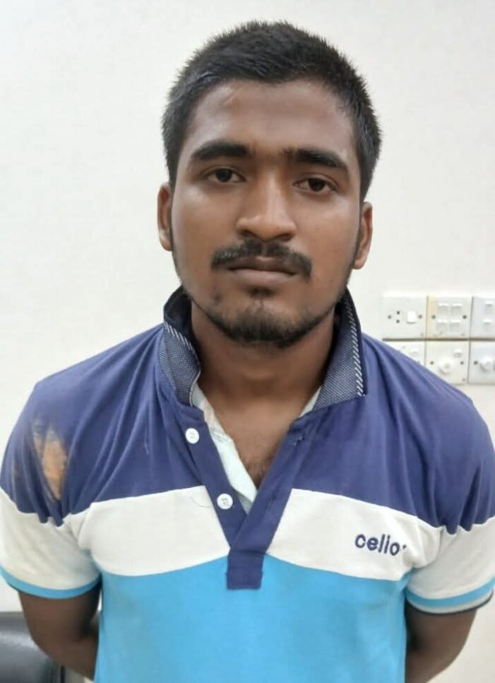 কসবা থানায় ইমন নামের এক খুনের আসামি আত্মসমর্পণ