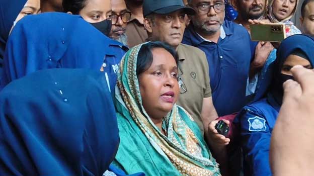 অবশেষে আইভী গ্রেফতার… দিলেন জয় বাংলা শ্লোগান