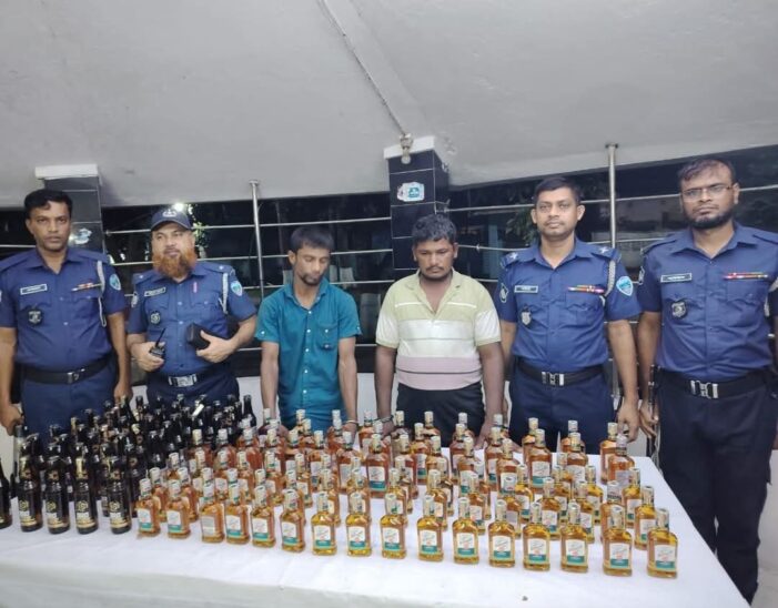 কসবায় পুলিশের বিশেষ অভিযানে ১২৯ককযুক্ত কাঁচের বোতল মদ উদ্ধার, গ্রেপ্তার-২