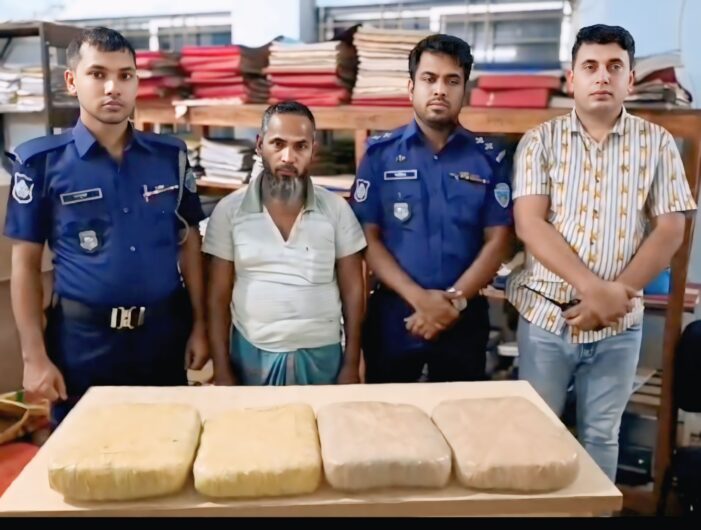 কসবায় ১০ কেজি গাজাসহ কারবারি আটক