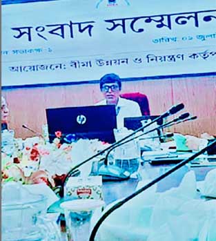 ‘৩২টি বিমা কোম্পানি উচ্চ ঝুঁকিতে’