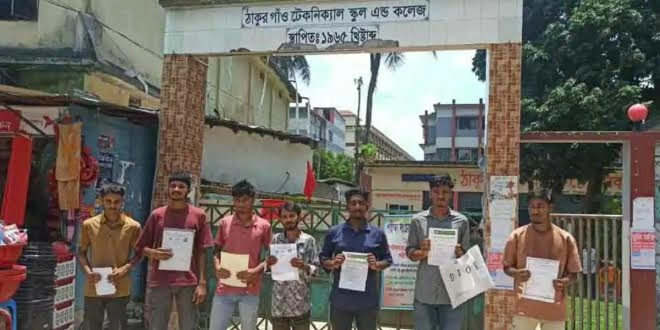ঠাকুরগাঁওয়ে এক বিষয়ে পরীক্ষা দিয়ে ৩ বিষয়ে ফেল