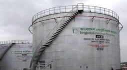 ইরান-ইসরায়েল যুদ্ধবিরতিতে জ্বালানি তেল নিয়ে দুশ্চিন্তার অবসান