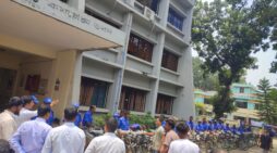 হরিপুরে ৫৪জন গ্রামপুলিশদের জন্য বাইসাইকেল ও পোশাক বিতরণ