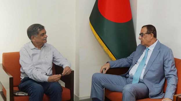 বাংলাদেশ থেকে চিকিৎসক হয়ে গাজায় আহতদের সেবা দিচ্ছেন ৪১ ফিলিস্তিনি