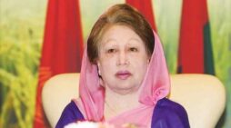 সংগ্রাম-শ্রদ্ধা-ভালোবাসায় ৮১ বছরে খালেদা জিয়া