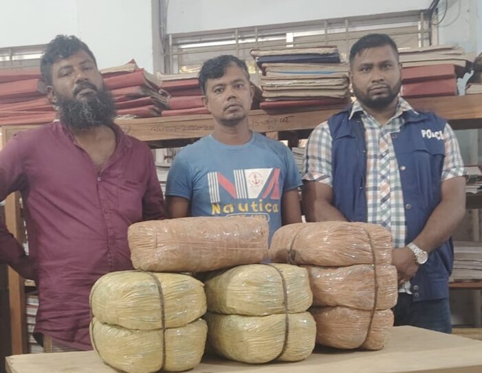 কসবায় ১৬কেজি গাজাসহ ২মাদক কারবারি আটক