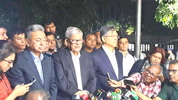 সরকারকে তত্ত্বাবধায়ক সরকারের ভূমিকায় যেতে হবে: মির্জা ফখরুল