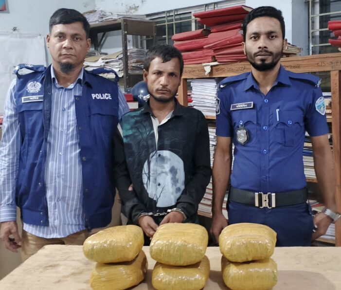 কসবায় ৬ কেজি গাজা উদ্ধার, গ্রেপ্তার-১