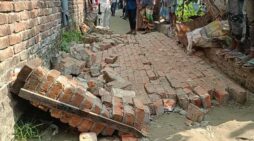 ৫.৭ মাত্রার ভুমিকম্পে সারাদেশে নিহত ৫ ও আহত তিন শতাধিক