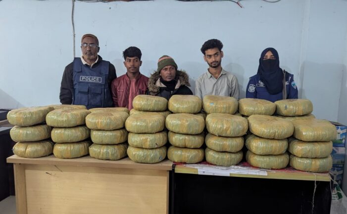 কসবায় ১২৫কেজি গাঁজাসহ ৩মাদক কারবারি গ্রেফতার