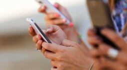 দেশে ৬০ দিনের বেশি থাকলে প্রবাসীদের মোবাইল ফোন রেজিস্ট্রেশন বাধ্যতামূলক