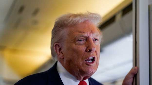 কেনেডি সেন্টারে নিজের নাম জুড়ে বিপাকে ট্রাম্প