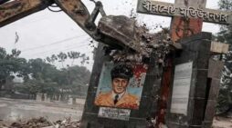 মহাসড়কে বীরশ্রেষ্ঠ মতিউরের ম্যুরাল ভেঙ্গে পূণনির্মানের জন্য বরাদ্ধ