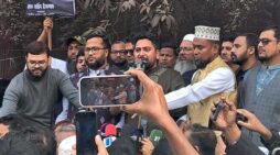 ভয় পেয়ে একটি বড় দল আতঙ্ক ছড়াচ্ছে…নাহিদ ইসলাম