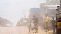 ঢাকা এখন বায়ু দূষণে শীর্ষে
