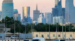 কাতারে ১০বছর থাকার সুযোগ, কারা করতে পারবেন আবেদন