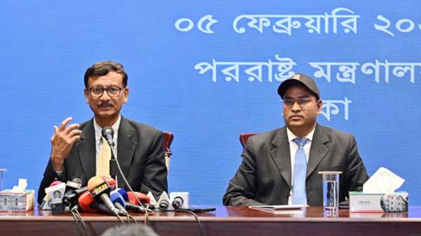 ‘ভিসা নিয়ে সামনে আরও খারাপ সময় আসছে; আমাদের কাগজ কেউ বিশ্বাস করেনা’