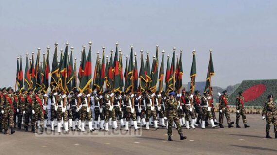 ১৮বছর পর স্বাধীনতা দিবসের কুচকাওয়াজে অংশ নিলেন রাষ্ট্রপতি ও প্রধানমন্ত্রী