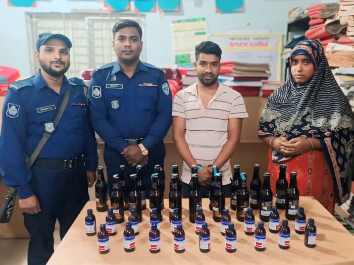 কসবায় ৬০হাজার টাকার মাদকসহ কারবারি স্বামী- স্ত্রী গ্রেপ্তার