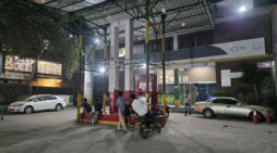 যুদ্ধের শঙ্কায় প্যানিক, সন্ধ্যা থেকে তেল নেই অনেক পাম্পে