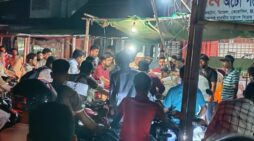 কসবায় অতিরিক্ত দামে জ্বালানি বিক্রির অপরাধে জরিমানা