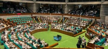 জ্বালানি না পেয়ে এমপিরাও সংকটে, মন্ত্রীর পরামর্শ পুলিশ ডাকার