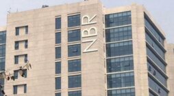 লাখো কোটি ঘাটতি নিয়ে অসম্ভব লক্ষ্য পূরণের দৌড়ে এনবিআরের হিমশিম