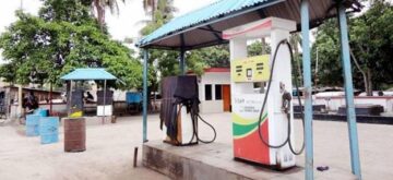 পাম্পে এখনও তেল সংকট, যুদ্ধবিরতিতে সমাধানের আশা