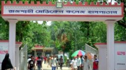 শিশুর লাশ নিয়ে বাড়ি যাওয়ার পথে জানানো হলো আইসিইউ ফাঁকা, মায়ের কান্না