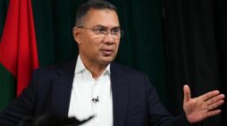 তিনি সময়ের কপালে লিখে দিলেন, ‘উই হ্যাভ এ প্ল্যান’