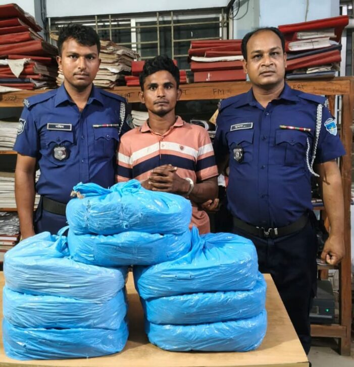 কসবায় ১৬কেজি গাজাসহ মাদক কারবারি আটক