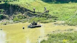 কসবায় ড্রেজিং বিরোধী অভিযানে এক লাখ টাকা জরিমানা