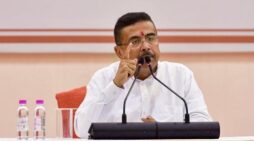 অবৈধ বাংলাদেশি হটাতে ‘ডিটেক্ট, ডিলিট, ডিপোর্ট’ নীতি শুভেন্দুর