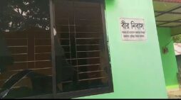 কসবায় বীর মুক্তিযোদ্ধার বাড়িতে হামলা ও ভাংচুর