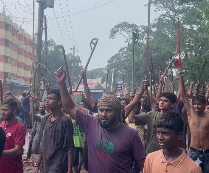 কসবা উপজেলার শাহপুর ও আড়াইবাড়ি গ্রামের মধ্যে দফায় দফায় রক্তক্ষয়ী সংঘর্ষ