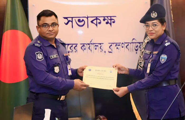 জেলার শ্রেষ্ঠ নির্বাচিত কসবা থানার ওসি নাজনীন সুলতানা