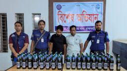 কসবায় ৬৯বোতল বিয়ারসহ দুই কারবারি আটক