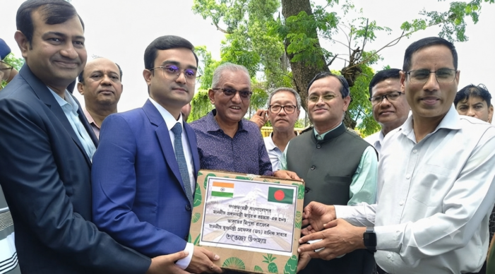 প্রধানমন্ত্রীর জন্য আনারস পাঠালেন ত্রিপুরার মুখ্যমন্ত্রী