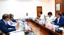 প্রধানমন্ত্রীর সভাপতিত্বে উচ্চ পর্যায়ের বৈঠকে বন্ধ শিল্প কারখানা চালুর সিদ্ধান্ত