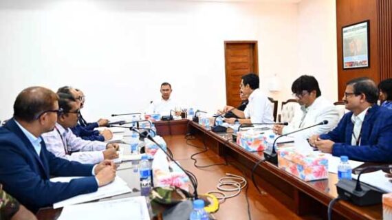 প্রধানমন্ত্রীর সভাপতিত্বে উচ্চ পর্যায়ের বৈঠকে বন্ধ শিল্প কারখানা চালুর সিদ্ধান্ত